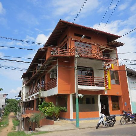 Hostal El Puerto Yurimaguas Kültér fotó