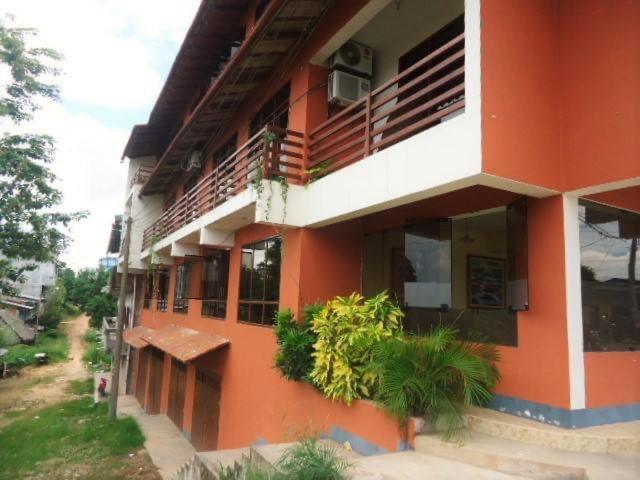 Hostal El Puerto Yurimaguas Kültér fotó
