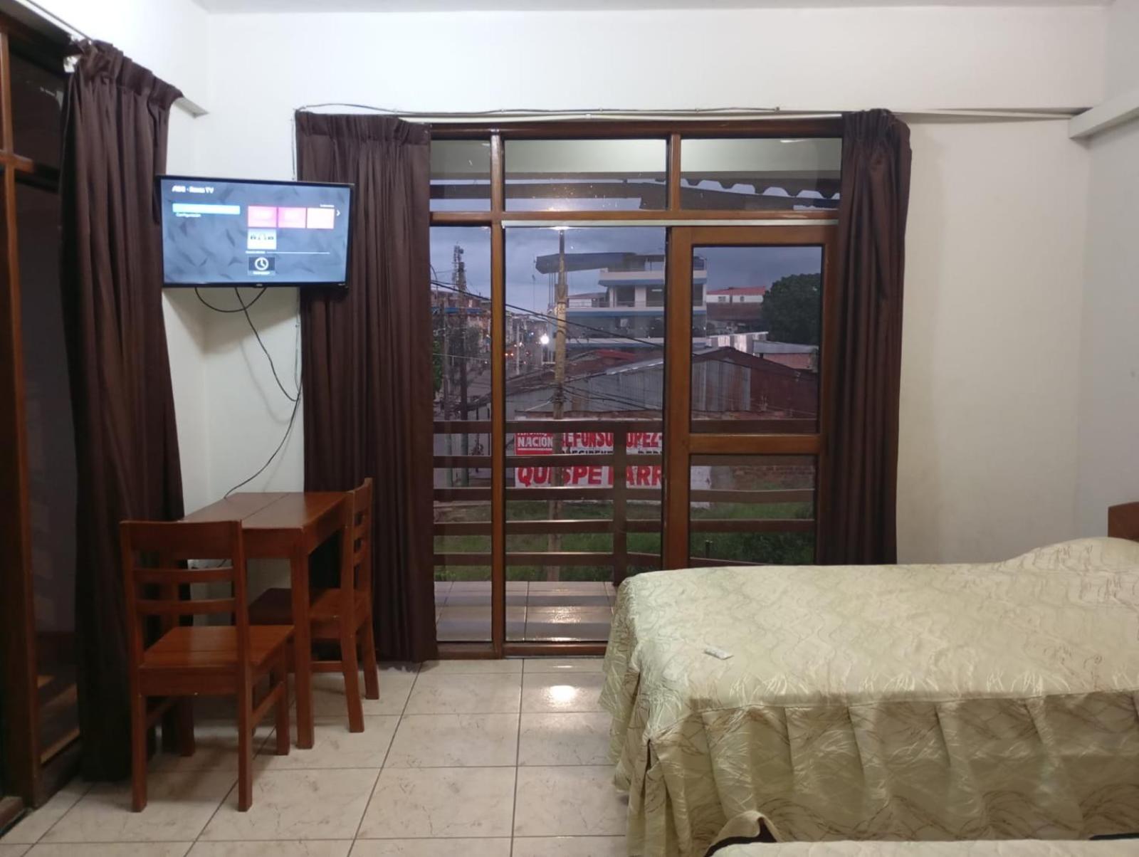 Hostal El Puerto Yurimaguas Kültér fotó