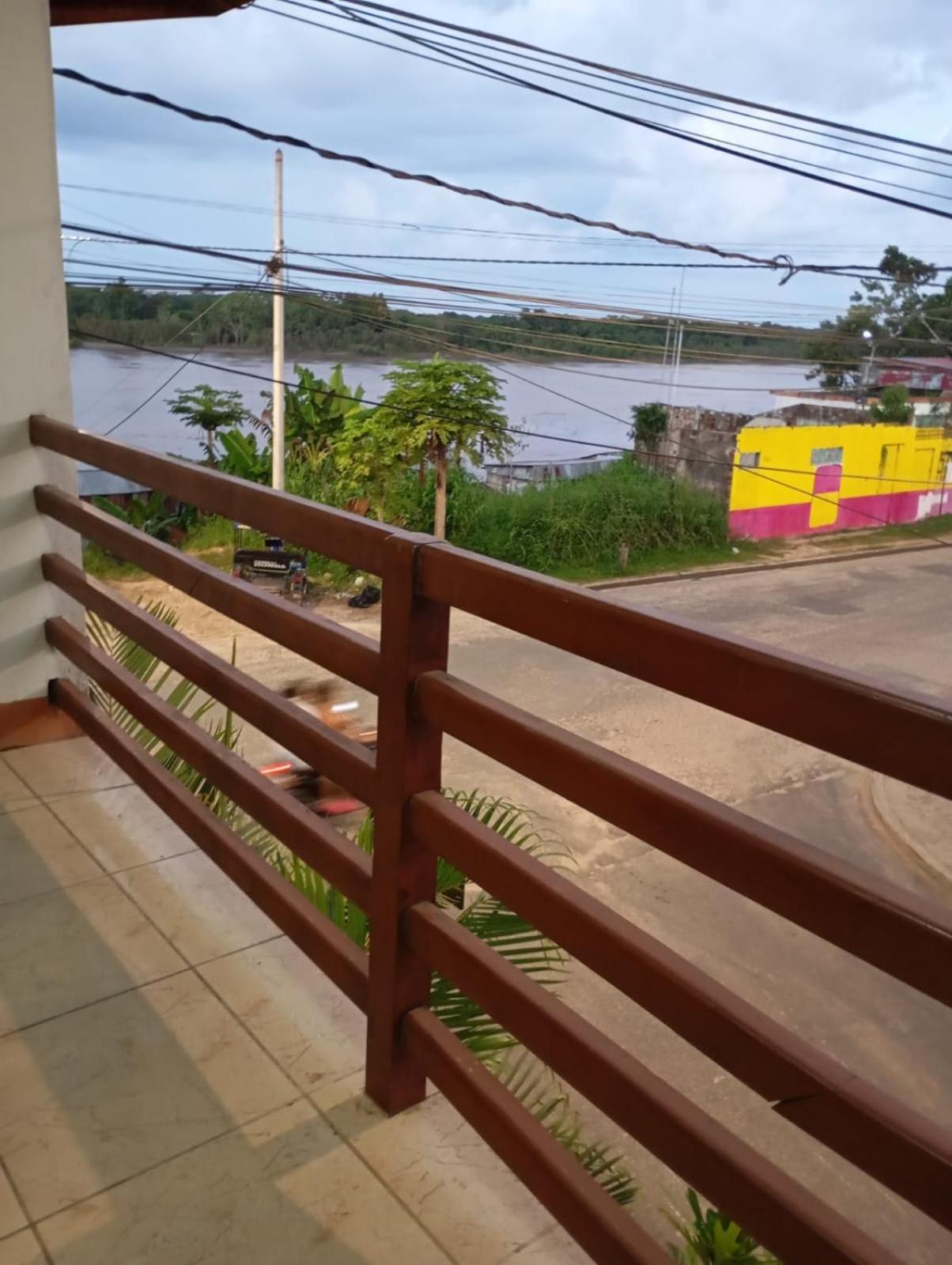 Hostal El Puerto Yurimaguas Kültér fotó