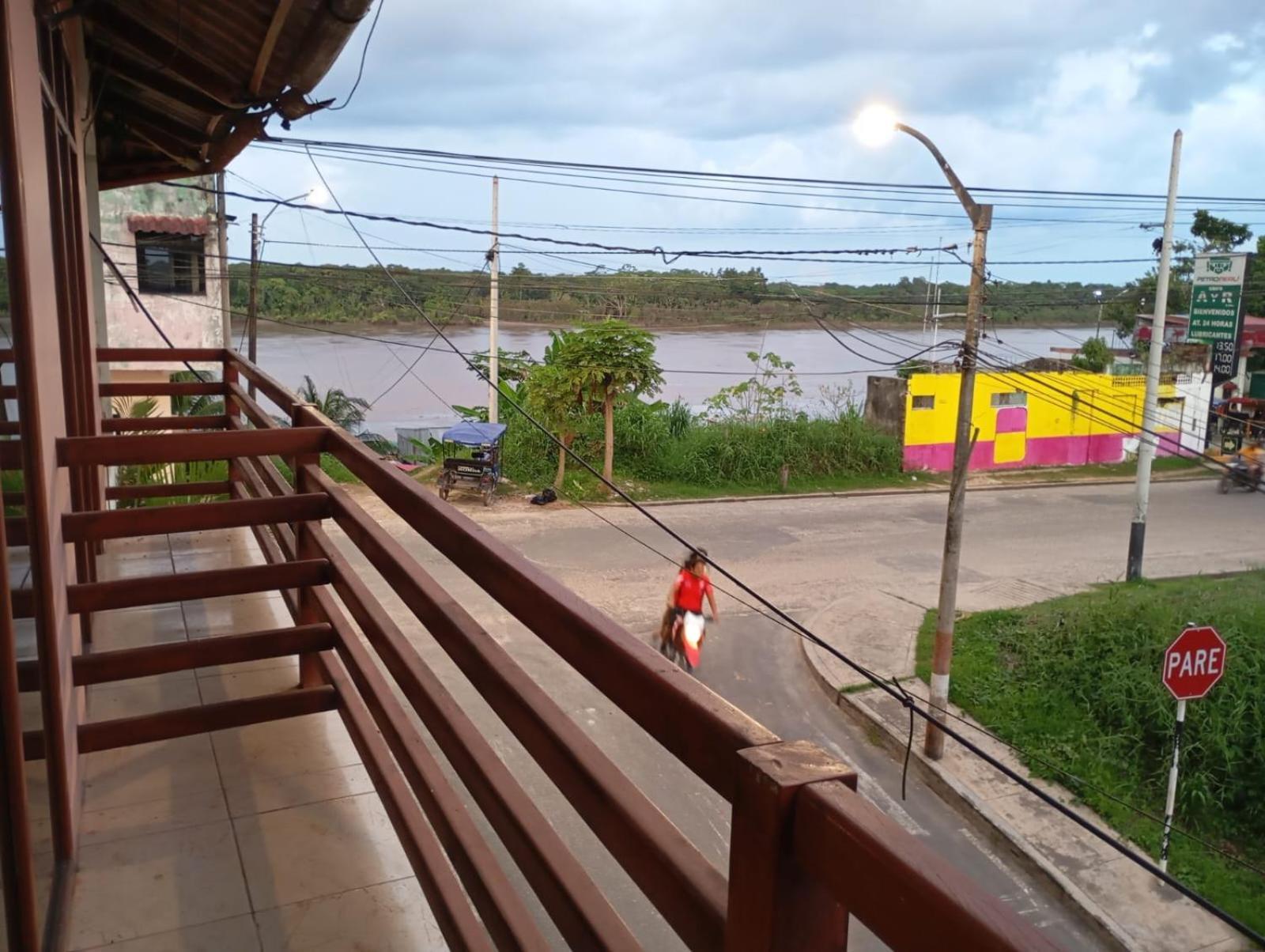 Hostal El Puerto Yurimaguas Kültér fotó