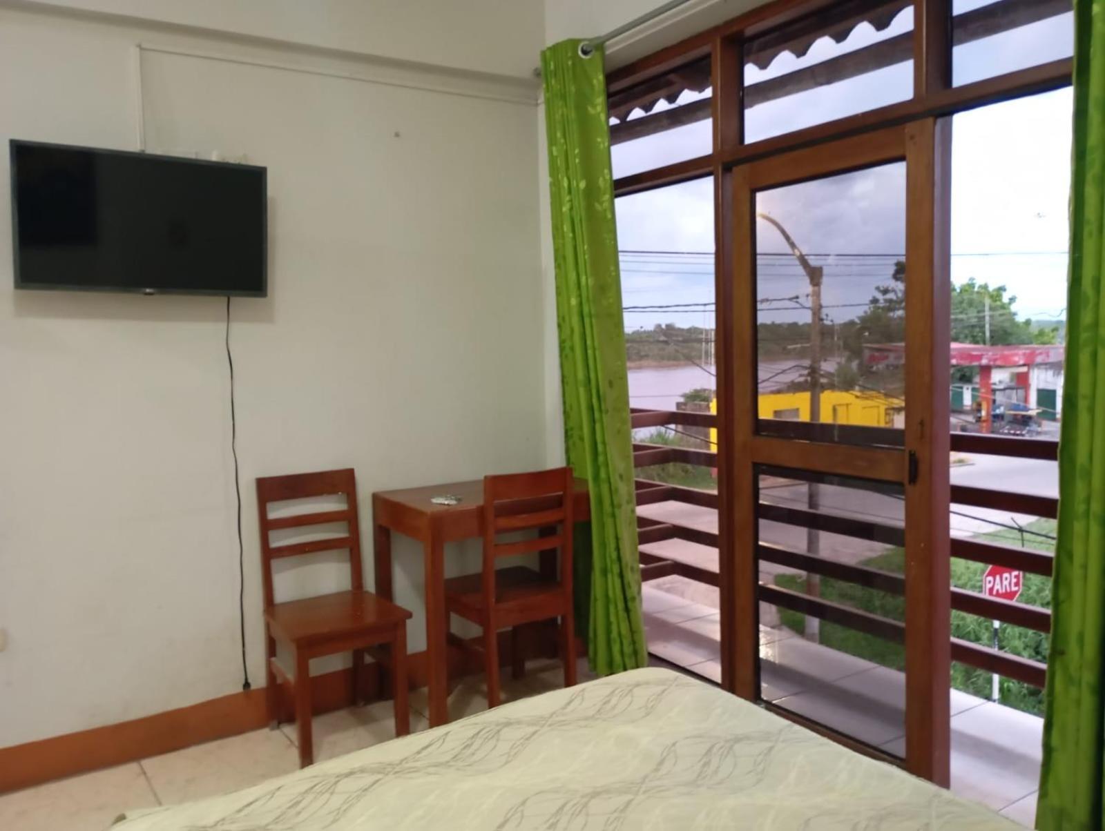 Hostal El Puerto Yurimaguas Kültér fotó