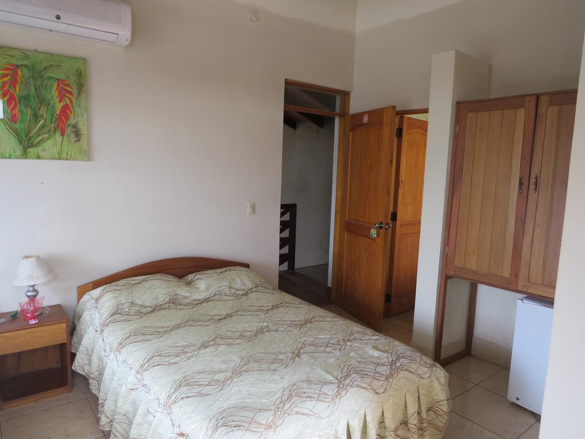 Hostal El Puerto Yurimaguas Kültér fotó