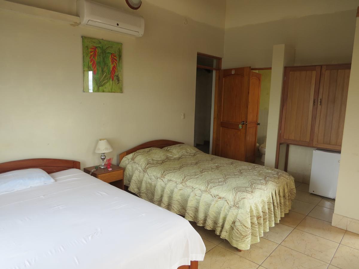 Hostal El Puerto Yurimaguas Kültér fotó