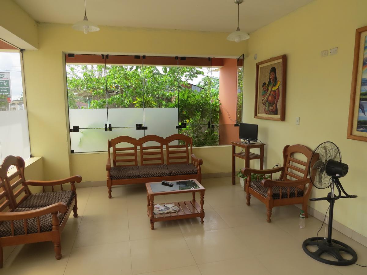 Hostal El Puerto Yurimaguas Kültér fotó